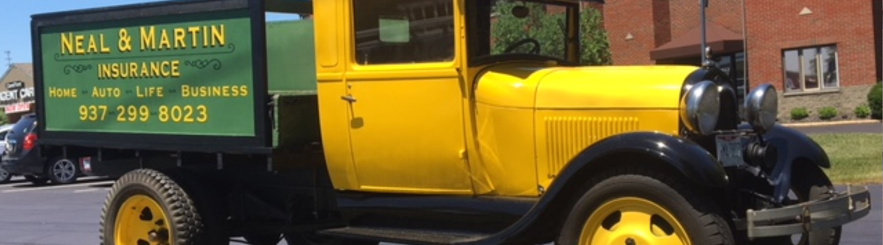 Home Insurnace represented by view of front of a house from the street